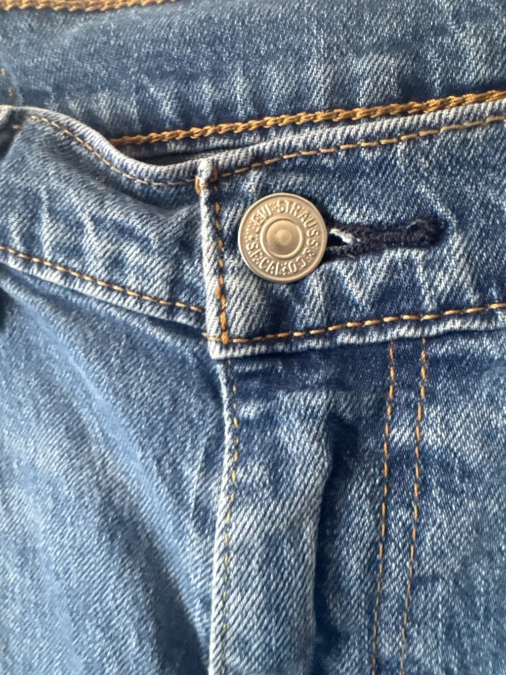 Levi Strauss and Company style 505 size 36x32